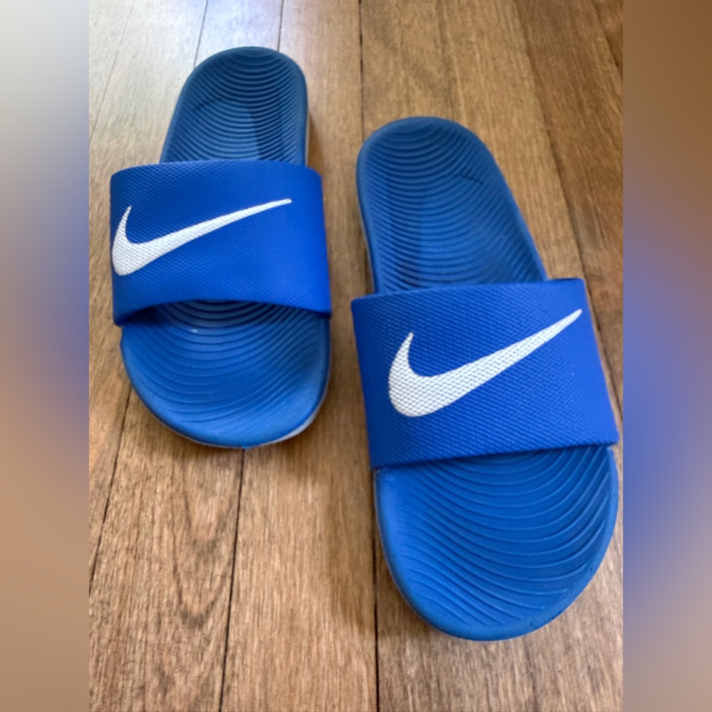 Nike Kawa Kids’ Slides
